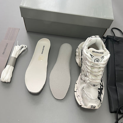 BALENCIAGA RUNNER GRAFFITI SNEAKER IN WHITE