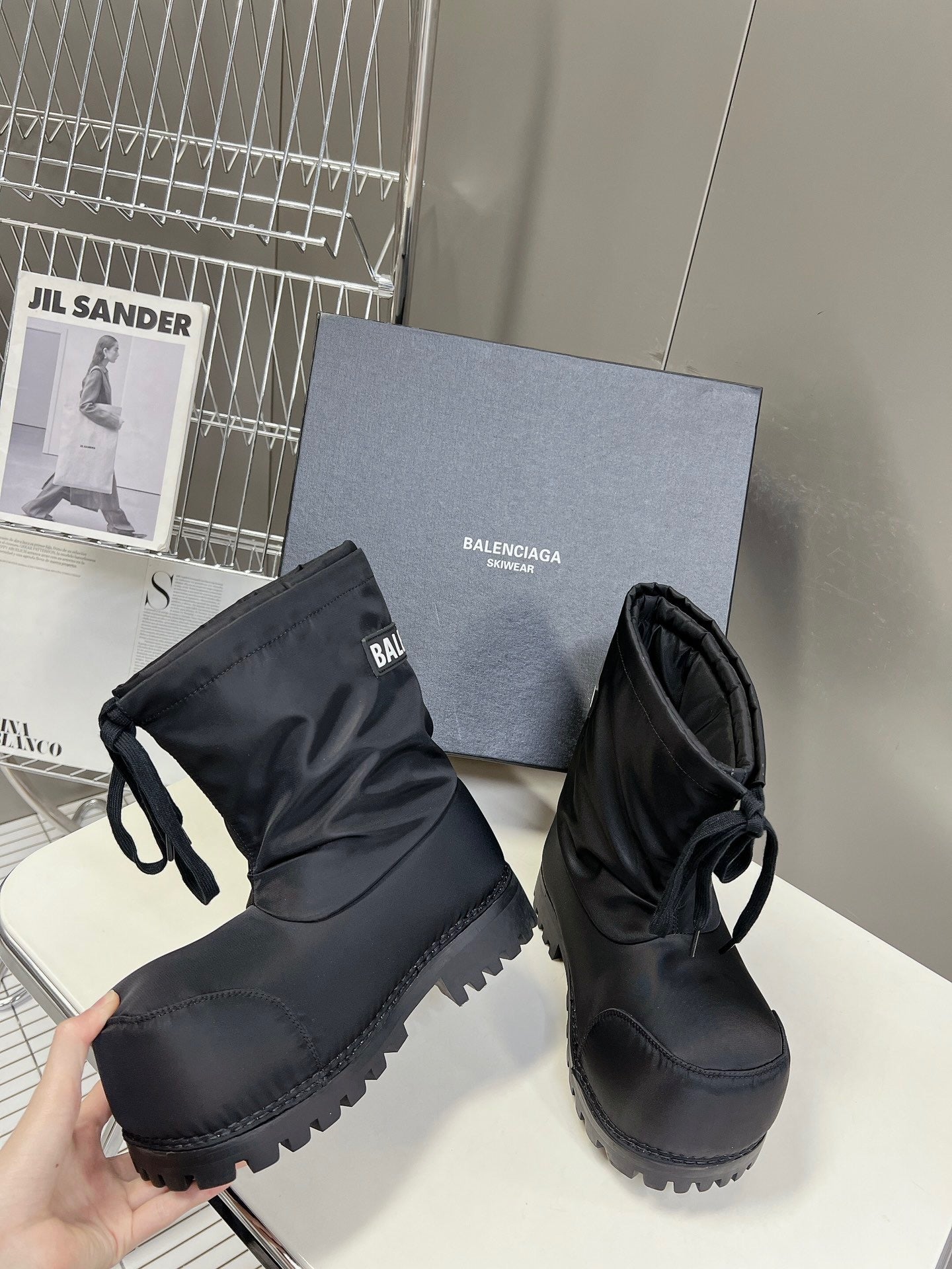 BALENCIAGA SKIWEAR - ALASKA LOW BOOT IN BLACK