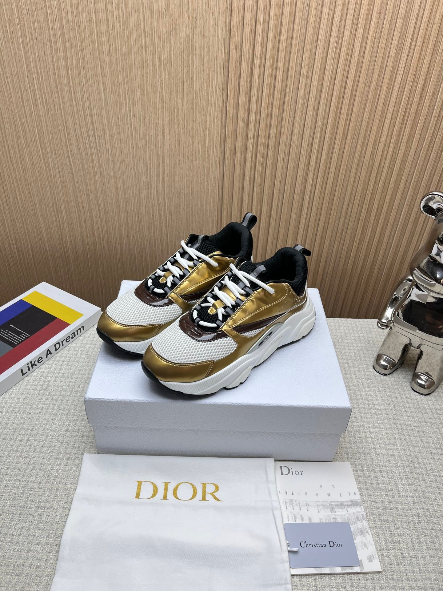 Dior B22 Technical Mesh & Laminated Calfskin Gold-Tone / White / Black