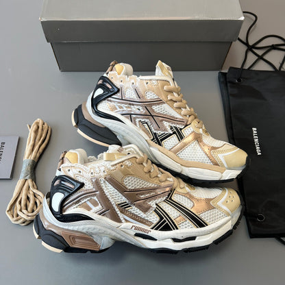 BALENCIAGA RUNNER Egg Beige