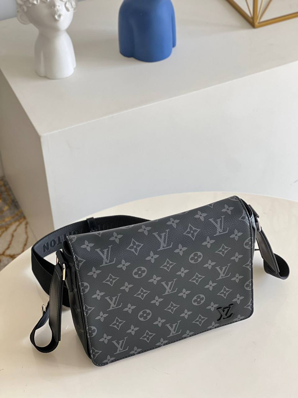 LV MESSENGER DISTRIC PM M44000