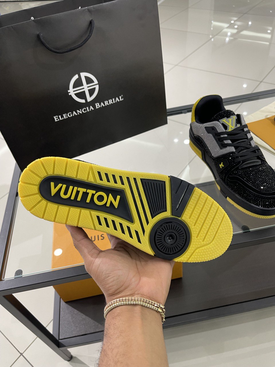 LV Trainer YELLOW BLACK Crystals 1A9JXJ