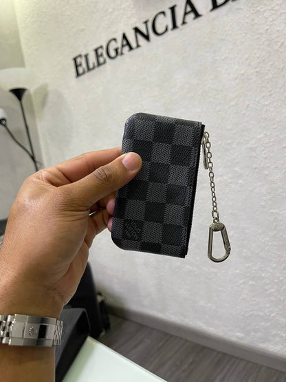 LV KEY POUCH (VARIOS)